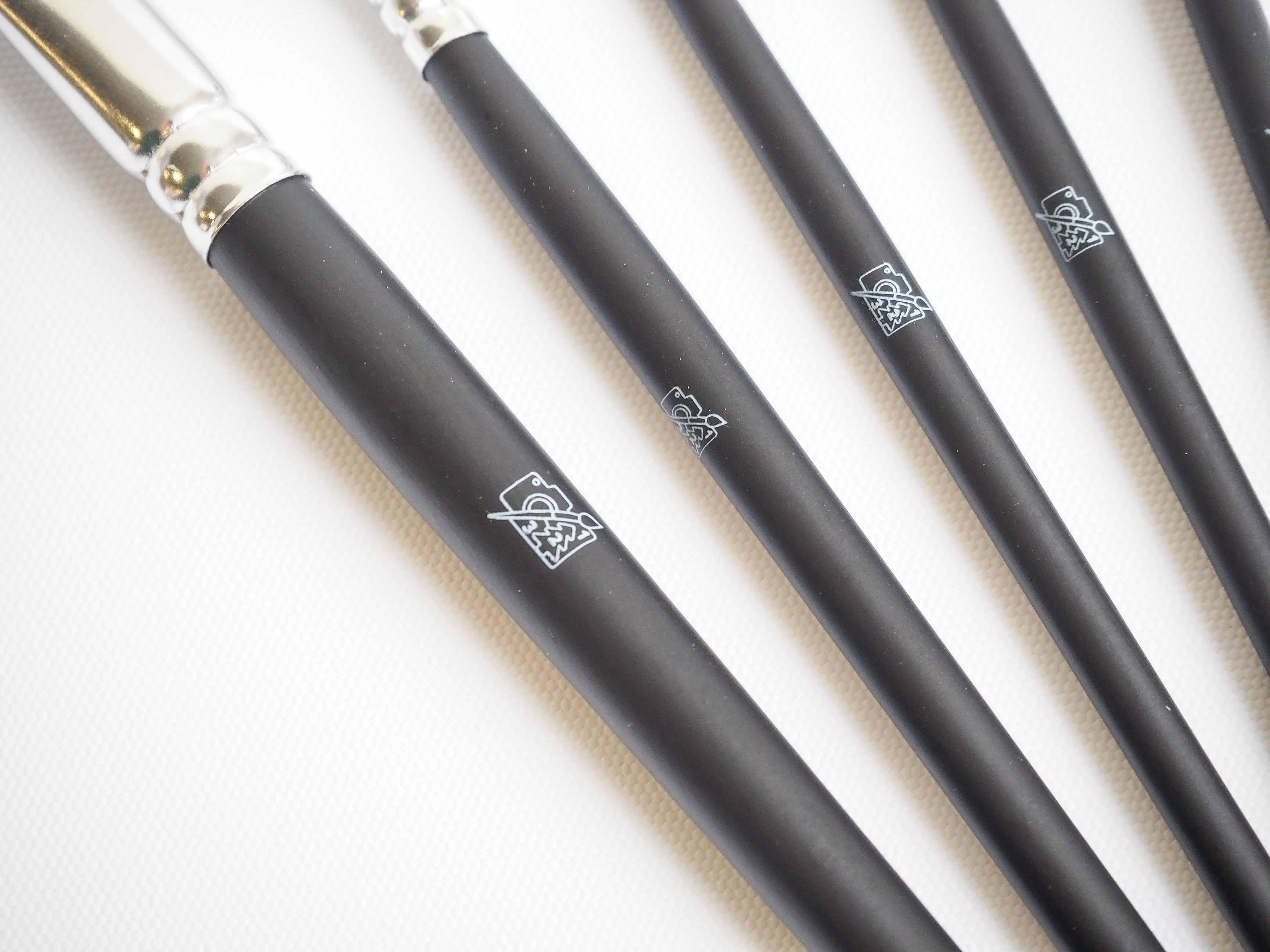 zmensené cerne stetce (1)